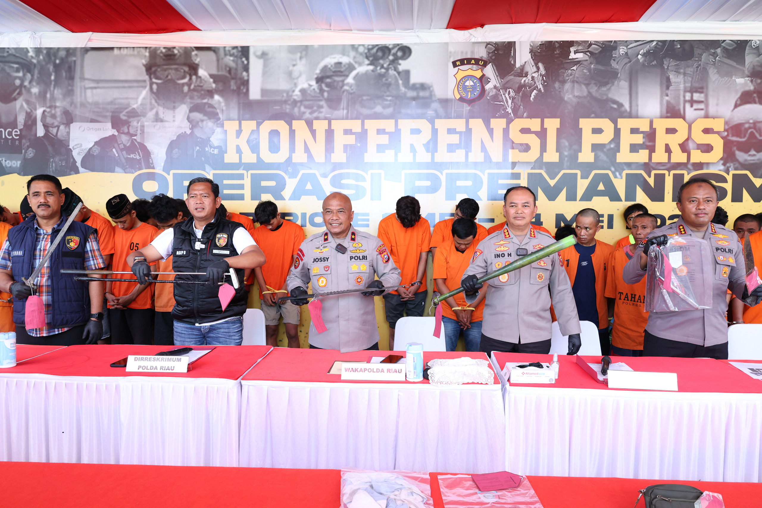 KONFERENSI PERS POLDA RIAU, UNGKAP KASUS PREMANISME HASIL OPLK 2025